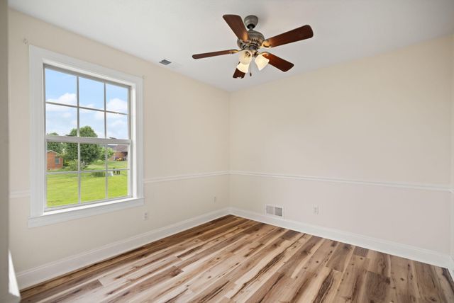 810 Pau Ferro Court, Berea, KY 40403