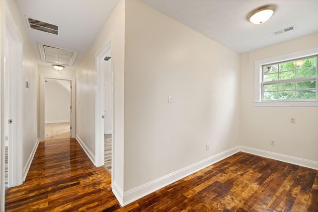 810 Pau Ferro Court, Berea, KY 40403