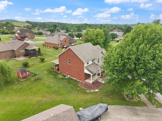 810 Pau Ferro Court, Berea, KY 40403