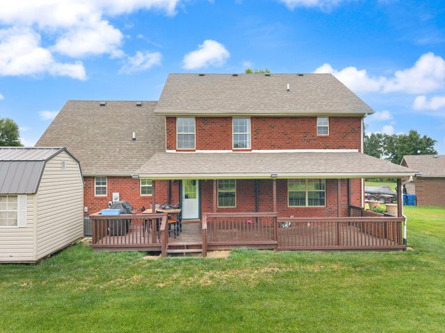 810 Pau Ferro Court, Berea, KY 40403