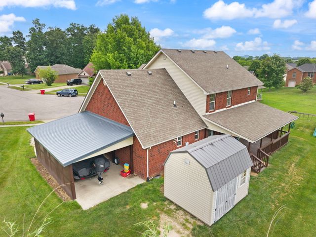 810 Pau Ferro Court, Berea, KY 40403