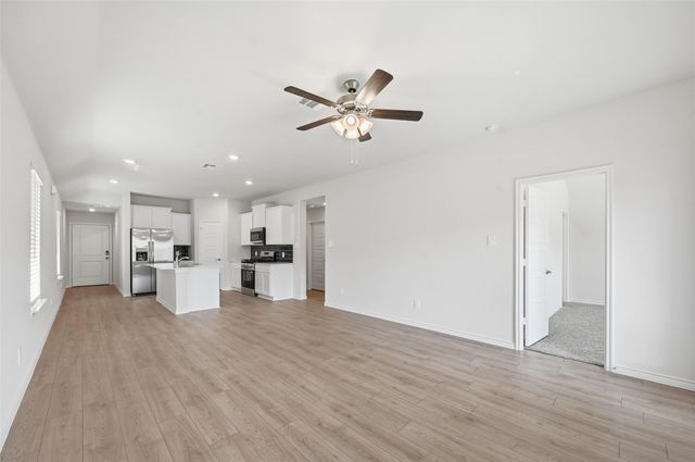 1315 Hopes Lake Drive, Princeton, TX 75407