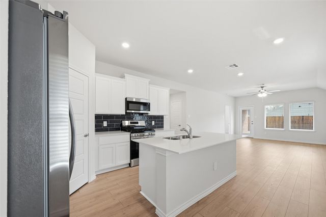 1315 Hopes Lake Drive, Princeton, TX 75407