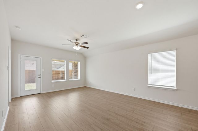 1315 Hopes Lake Drive, Princeton, TX 75407