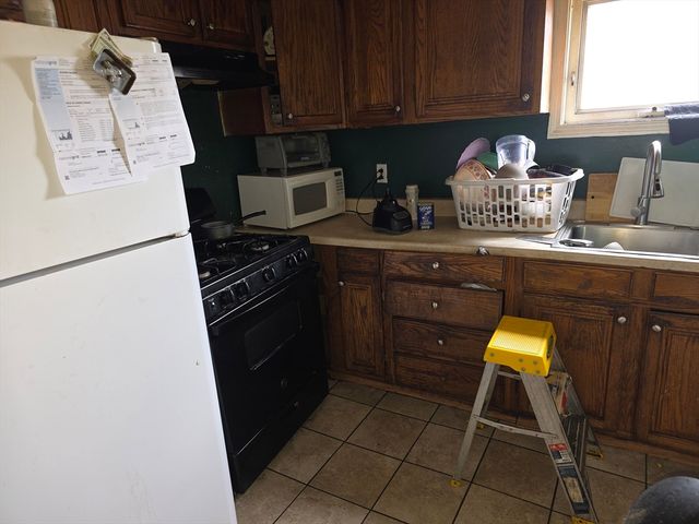58 Laighton St, Lynn, MA 01902