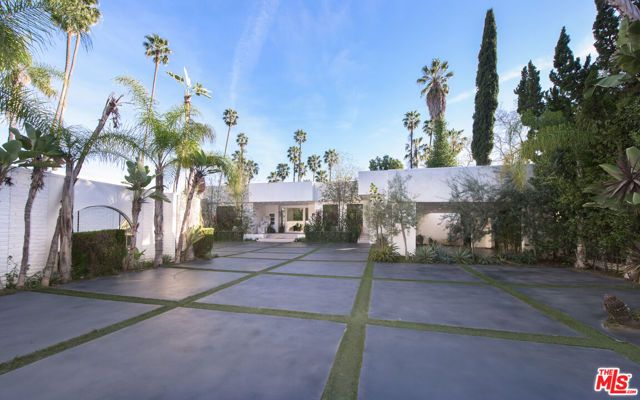 900 N HILLCREST Road, Beverly Hills, CA 90210