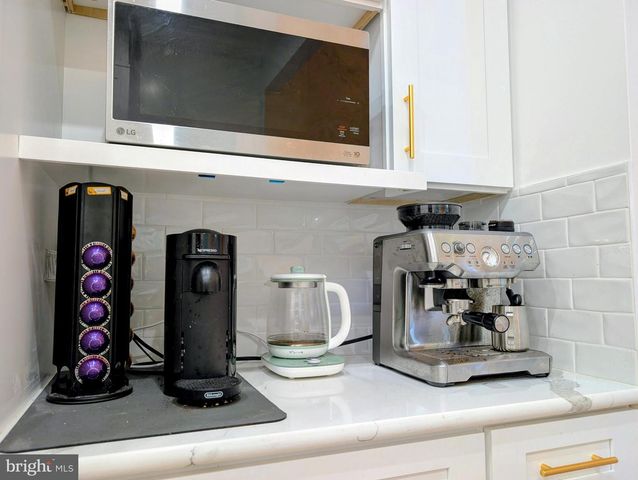 72 HARVARD CIR, Princeton, NJ 08540