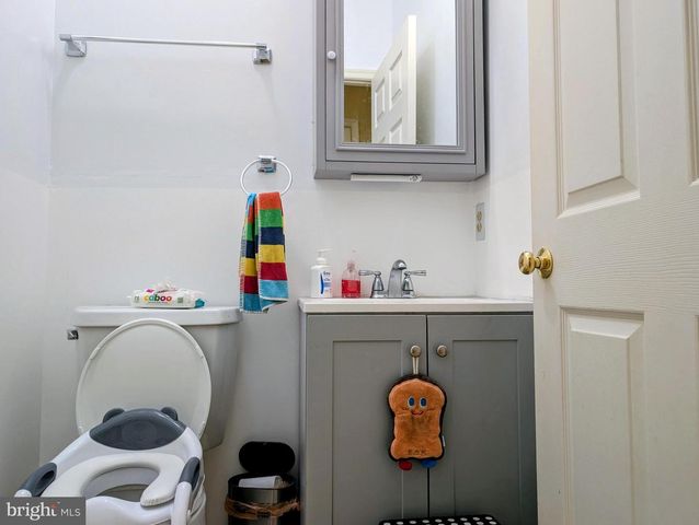 72 HARVARD CIR, Princeton, NJ 08540
