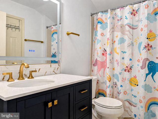 72 HARVARD CIR, Princeton, NJ 08540