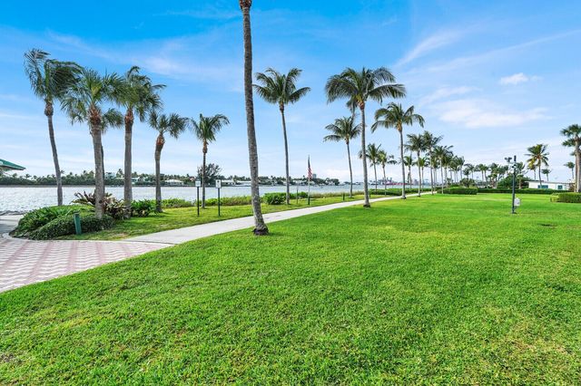 300 Inlet Way 2, Palm Beach Shores, FL 33404