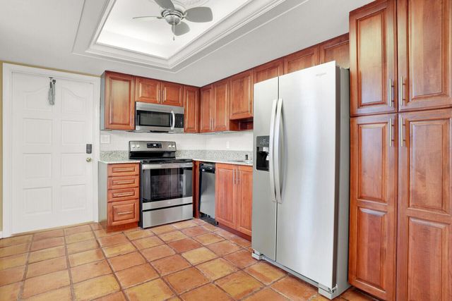 300 Inlet Way 2, Palm Beach Shores, FL 33404