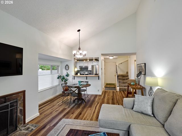 10276 Sw TRAPPER Ter, Beaverton, OR 97008