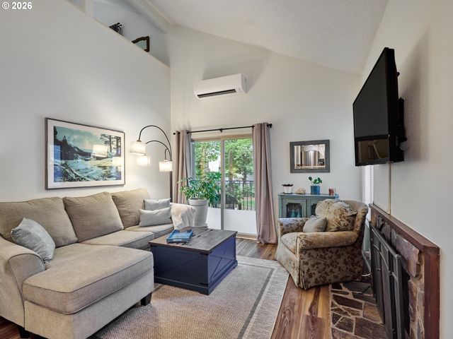10276 Sw TRAPPER Ter, Beaverton, OR 97008