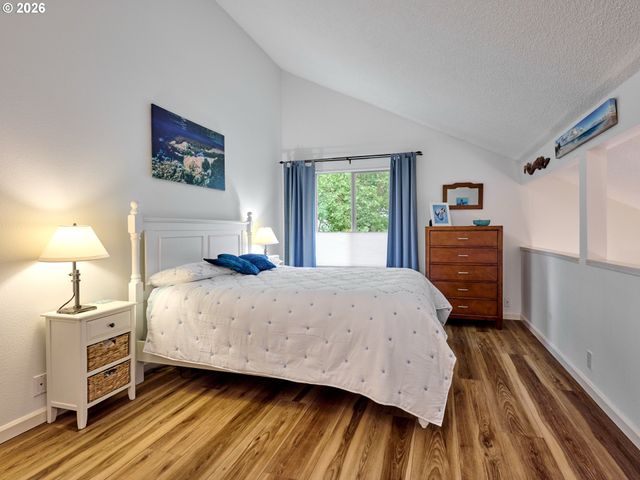 10276 Sw TRAPPER Ter, Beaverton, OR 97008