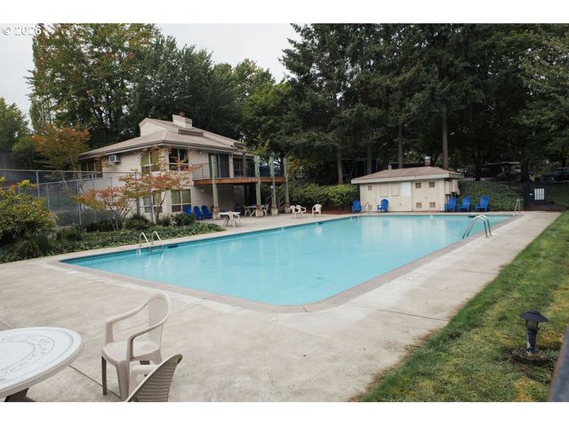 10276 Sw TRAPPER Ter, Beaverton, OR 97008