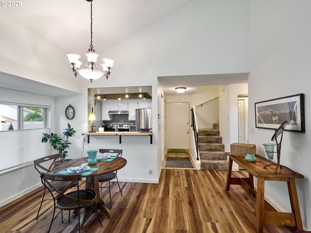 10276 Sw TRAPPER Ter, Beaverton, OR 97008