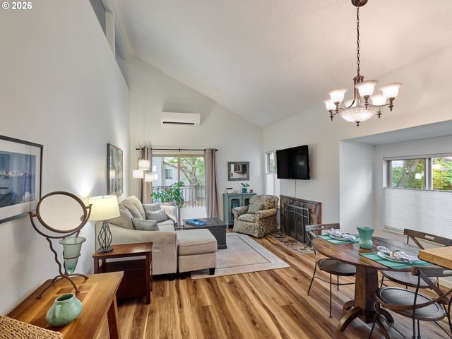10276 Sw TRAPPER Ter, Beaverton, OR 97008