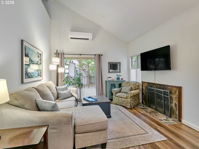 10276 Sw TRAPPER Ter, Beaverton, OR 97008