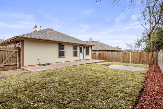 236 San Felipe DR, Kyle, TX 78640