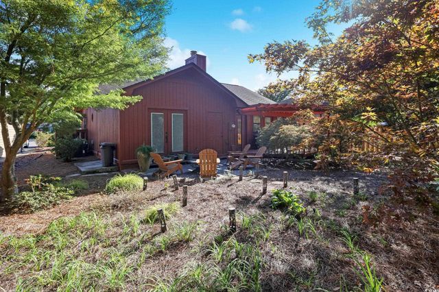 123 Hickory Dr., Conway, SC 29526