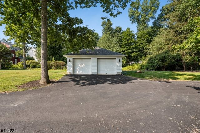 122 Stanmore Pl, Westfield Town, NJ 07090