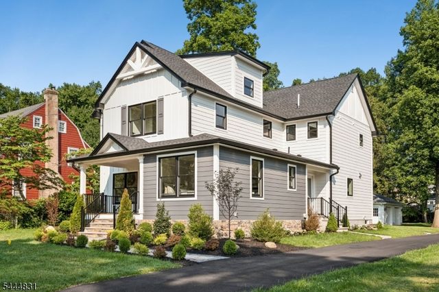 122 Stanmore Pl, Westfield Town, NJ 07090