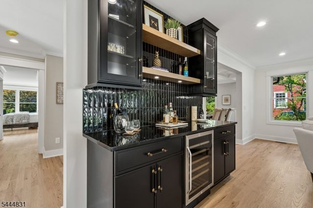 122 Stanmore Pl, Westfield Town, NJ 07090