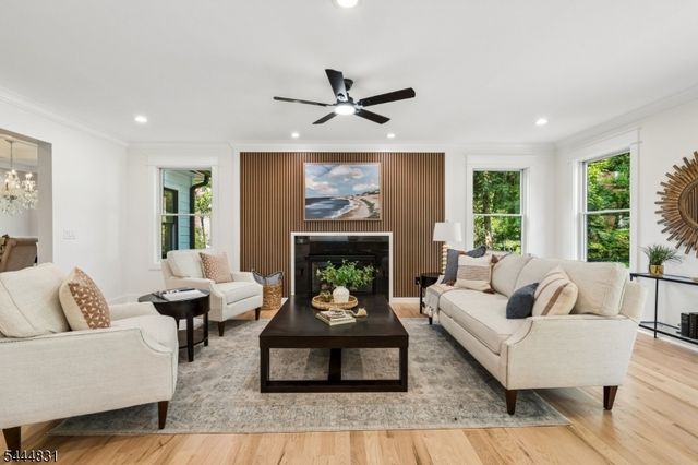 122 Stanmore Pl, Westfield Town, NJ 07090