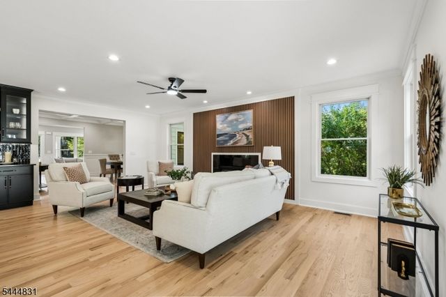 122 Stanmore Pl, Westfield Town, NJ 07090