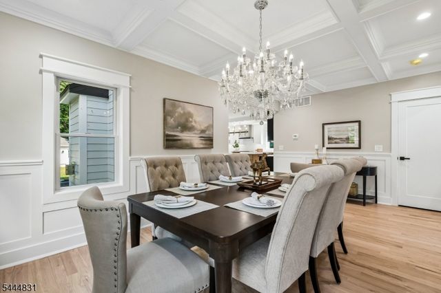 122 Stanmore Pl, Westfield Town, NJ 07090
