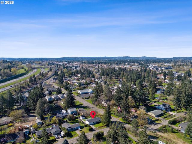 8930 Se CRYSTAL SPRINGS Blvd, Portland, OR 97266