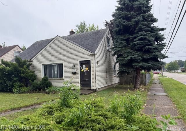 17304 Lincoln Avenue, Eastpointe, MI 48021