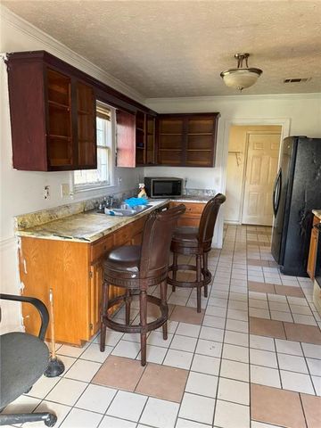 470 YEARLING Drive, Loganville, GA 30052