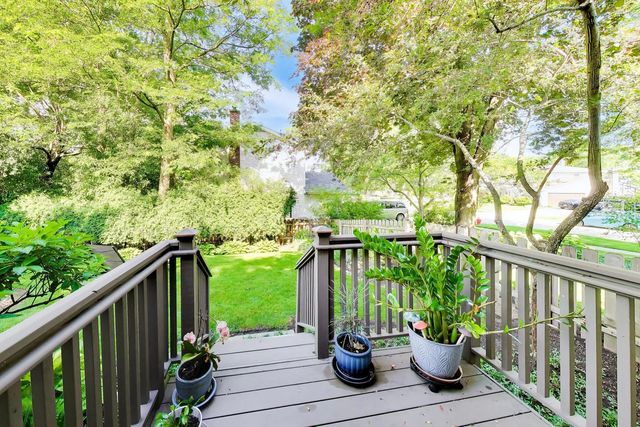 1117 Dawes Street, Libertyville, IL 60048