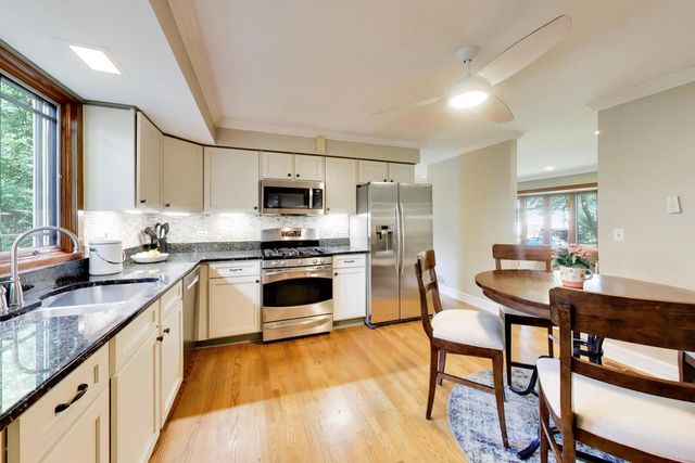 1117 Dawes Street, Libertyville, IL 60048