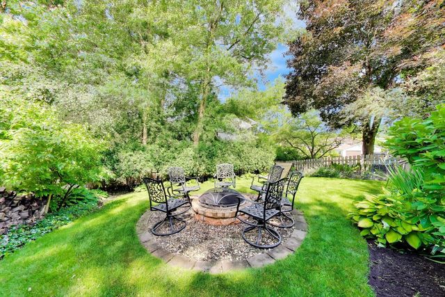 1117 Dawes Street, Libertyville, IL 60048