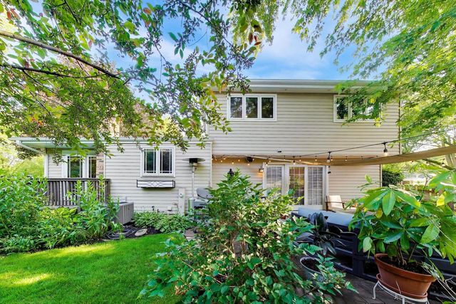 1117 Dawes Street, Libertyville, IL 60048