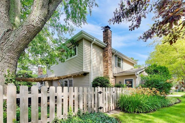 1117 Dawes Street, Libertyville, IL 60048