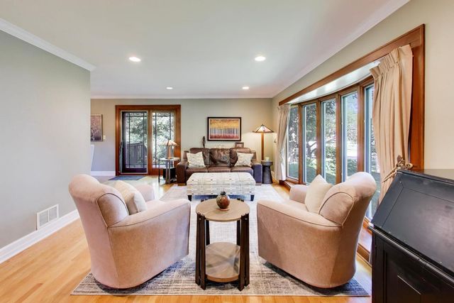 1117 Dawes Street, Libertyville, IL 60048