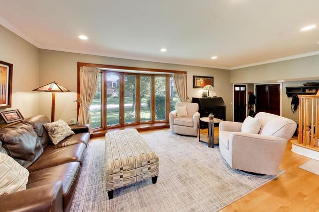 1117 Dawes Street, Libertyville, IL 60048