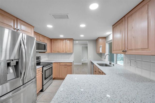 8789 MAPLEWOOD ROAD, Seminole, FL 33777