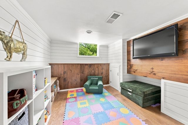 118 Horseneck Rd, Dartmouth, MA 02748