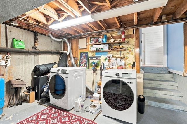 118 Horseneck Rd, Dartmouth, MA 02748