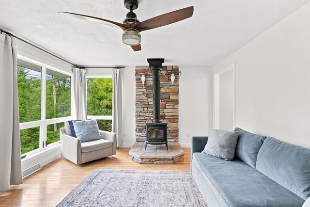 118 Horseneck Rd, Dartmouth, MA 02748