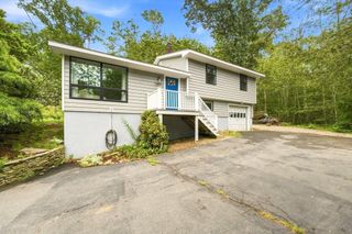 118 Horseneck Rd, Dartmouth, MA 02748