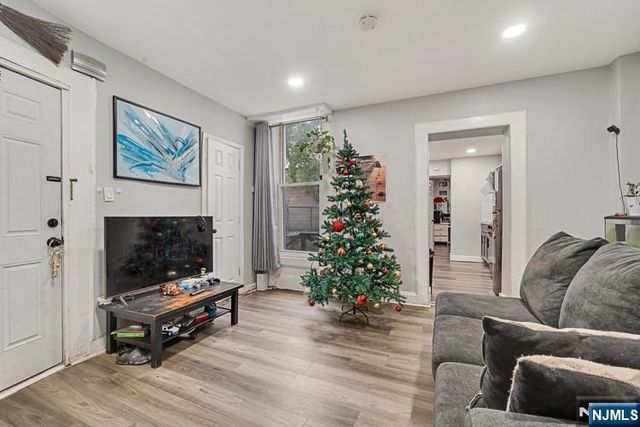 14-16 Crown Street, Bloomfield, NJ 07003