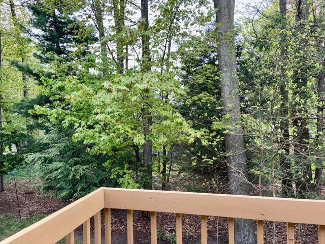 1019 Hidden Creek Drive 17, Norton Shores City, MI 49441
