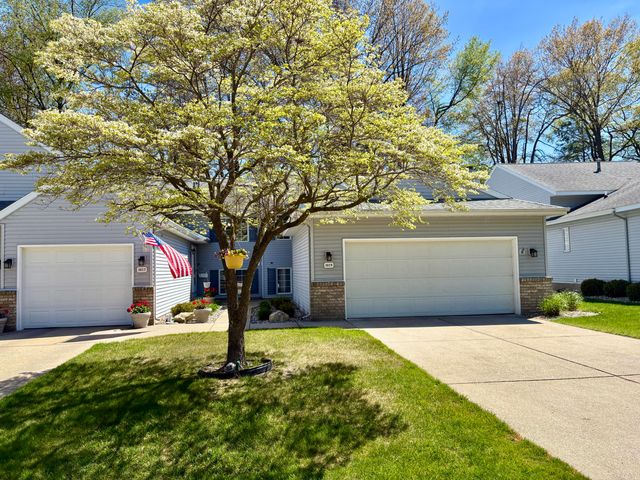 1019 Hidden Creek Drive 17, Norton Shores City, MI 49441