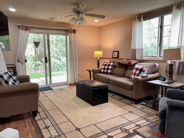 1019 Hidden Creek Drive 17, Norton Shores City, MI 49441