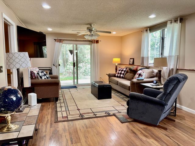1019 Hidden Creek Drive 17, Norton Shores City, MI 49441